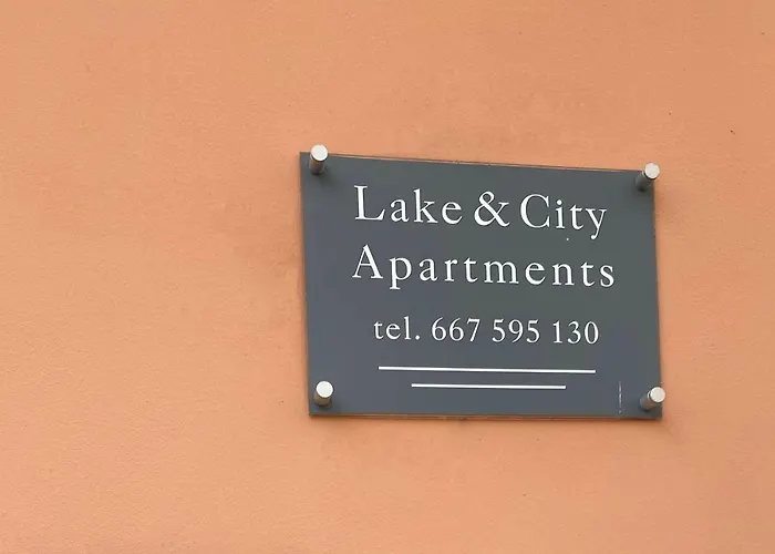 Lake & City Apartments